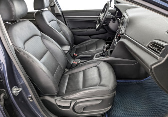 Подержанный автомобиль Hyundai Elantra Sedan 2019 года (24 фото)