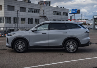 Подержанный автомобиль Chery Tiggo 9 2024 года (8 фото)