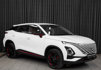 Подержанный автомобиль Omoda C5 2023 года (3 фото)