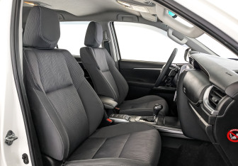 Подержанный автомобиль Toyota Fortuner 2021 года (24 фото)