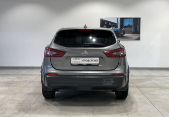 Подержанный автомобиль Nissan Qashqai 2020 года (6 фото)