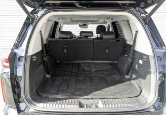 Подержанный автомобиль Exeed VX 2023 года (10 фото)