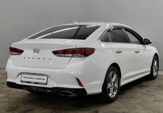 Подержанный автомобиль Hyundai Sonata 2018 года (5 фото)
