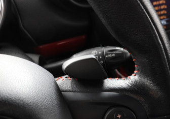 Подержанный автомобиль MINI Paceman 2016 года (14 фото)