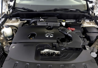 Подержанный автомобиль Infiniti QX50 2018 года (9 фото)
