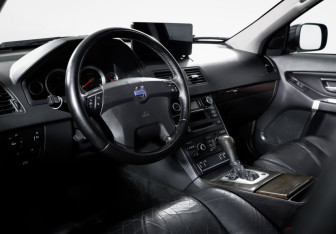 Подержанный автомобиль Volvo XC90 2011 года (14 фото)