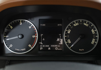 Подержанный автомобиль Land Rover Range Rover Sport 2012 года (13 фото)