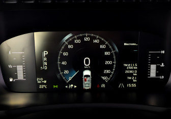 Подержанный автомобиль Volvo XC90 2018 года (13 фото)