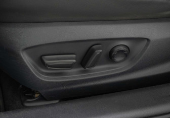 Подержанный автомобиль Toyota Camry Sedan 2021 года (14 фото)