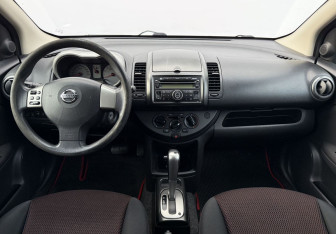 Подержанный автомобиль Nissan Note 2008 года (12 фото)