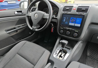 Подержанный автомобиль Volkswagen Golf Hatchback 2008 года (10 фото)