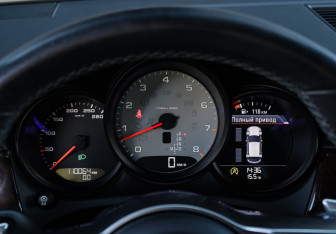 Подержанный автомобиль Porsche Macan 2014 года (25 фото)