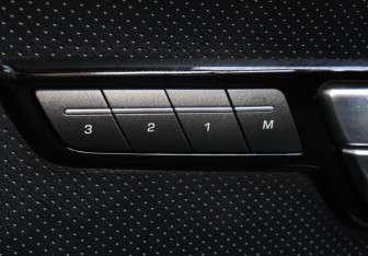 Подержанный автомобиль Land Rover Range Rover Evoque 2012 года (14 фото)