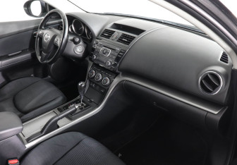 Подержанный автомобиль Mazda 6 Sedan 2011 года (10 фото)