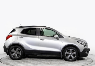 Подержанный автомобиль Opel Mokka 2013 года (3 фото)