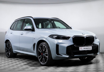 Подержанный автомобиль BMW X5 2025 года (3 фото)
