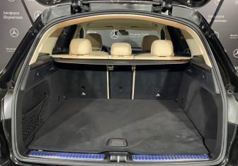 Подержанный автомобиль Mercedes-Benz GLC Coupe 2021 года (10 фото)