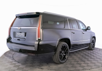 Подержанный автомобиль Cadillac Escalade Suv 2020 года (5 фото)