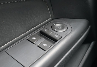 Подержанный автомобиль Opel Astra Sedan 2008 года (15 фото)