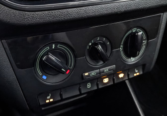 Подержанный автомобиль Skoda Rapid Liftback 2021 года (20 фото)