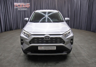 Подержанный автомобиль Toyota RAV4 2020 года (2 фото)