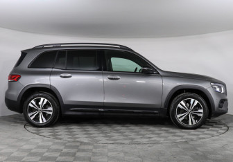 Подержанный автомобиль Mercedes-Benz GLB 2021 года (4 фото)