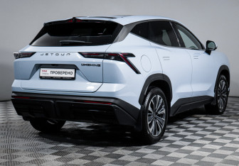 Подержанный автомобиль Jetour Dashing 2023 года (5 фото)
