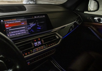 Подержанный автомобиль BMW X5 2018 года (24 фото)