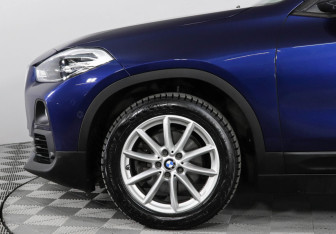 Подержанный автомобиль BMW X2 2019 года (8 фото)