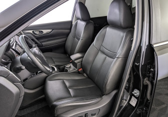 Подержанный автомобиль Nissan X-Trail 2017 года (20 фото)
