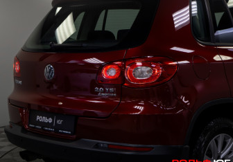 Подержанный автомобиль Volkswagen Tiguan 2011 года (25 фото)