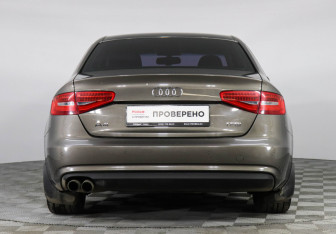 Подержанный автомобиль Audi A4 Sedan 2015 года (6 фото)