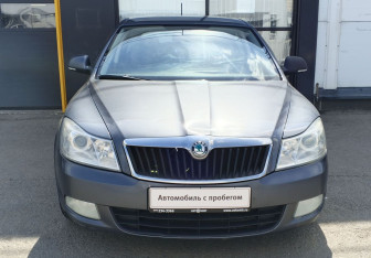 Подержанный автомобиль Skoda Octavia Liftback 2012 года (2 фото)