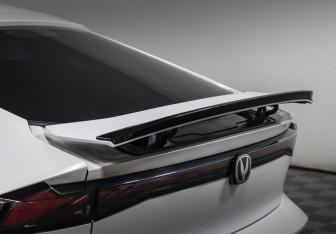 Подержанный автомобиль Changan UNI-V 2023 года (9 фото)