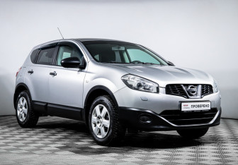 Подержанный автомобиль Nissan Qashqai 2013 года (3 фото)