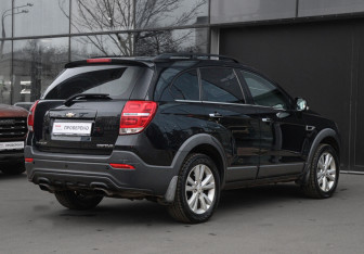Подержанный автомобиль Chevrolet Captiva 2015 года (5 фото)