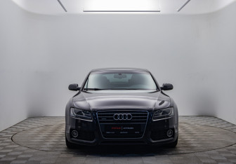 Подержанный автомобиль Audi A5 Liftback 2011 года (2 фото)
