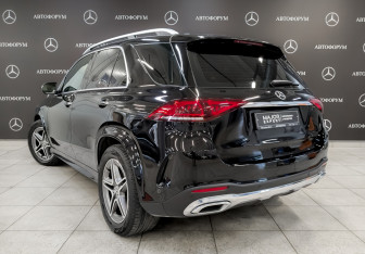 Подержанный автомобиль Mercedes-Benz GLE 2019 года (7 фото)