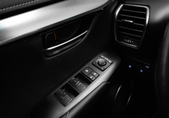 Подержанный автомобиль Lexus NX 2018 года (14 фото)