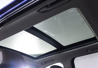 Подержанный автомобиль BMW X3 2012 года (17 фото)