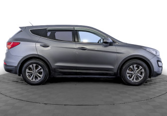 Подержанный автомобиль Hyundai Santa Fe 2014 года (4 фото)