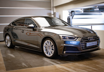 Подержанный автомобиль Audi A5 Liftback 2017 года (3 фото)