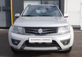 Подержанный автомобиль Suzuki Grand Vitara 2013 года (2 фото)