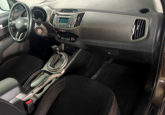 Подержанный автомобиль Kia Sportage 2014 года (11 фото)