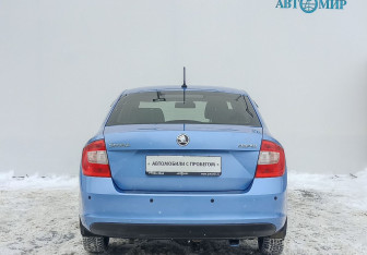 Подержанный автомобиль Skoda Rapid Liftback 2016 года (6 фото)