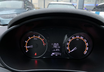 Подержанный автомобиль LADA (ВАЗ) Granta Hatchback 2018 года (17 фото)