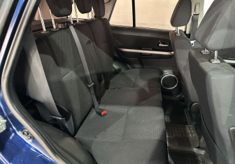 Подержанный автомобиль Suzuki Grand Vitara 2010 года (10 фото)