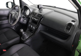Подержанный автомобиль Suzuki Splash 2010 года (10 фото)