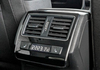 Подержанный автомобиль Skoda Superb Liftback 2021 года (29 фото)