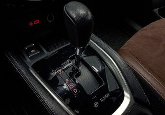 Подержанный автомобиль Nissan X-Trail 2022 года (12 фото)